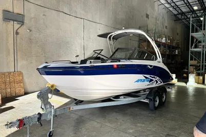 2022 Yamaha Boats AR210