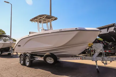 2025 Yamaha Boats 220 FSH Sport