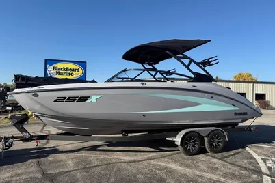 2026 Yamaha Boats 255XD